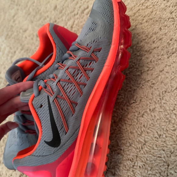 Nike Airmax Running Shoes - Picture 2 of 4